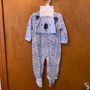 New 3-6 Month Mon Cheri Baby Animal Faces Footie Pajama and Hat